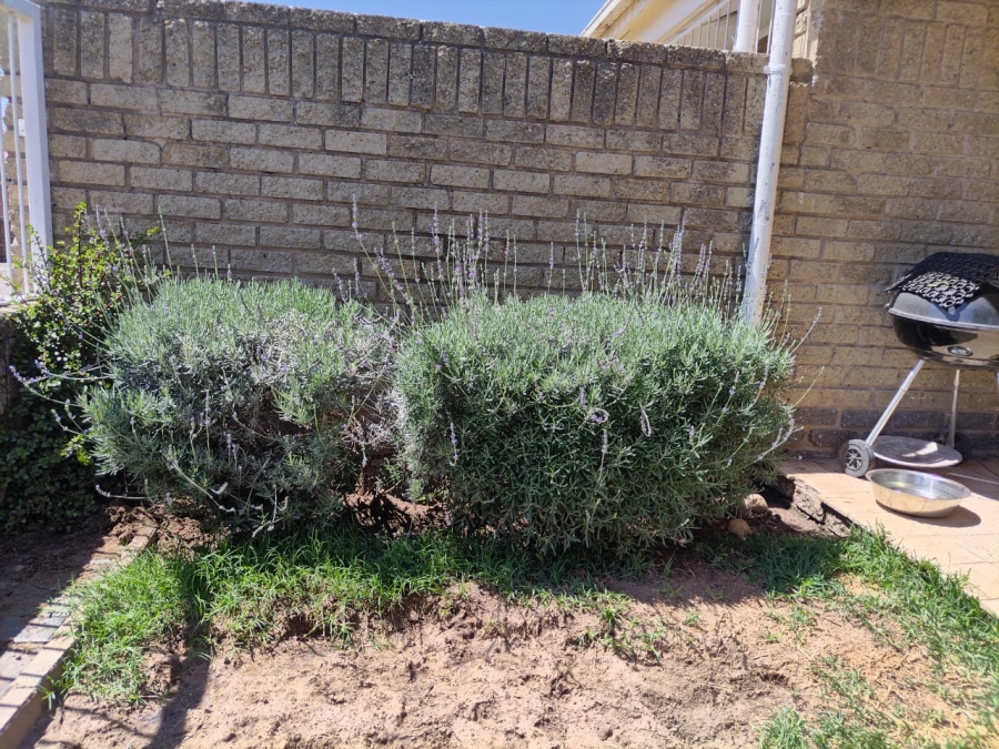 2 Bedroom Property for Sale in Rustenburg Central North West